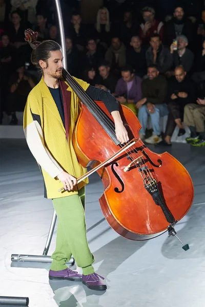 Look 20
